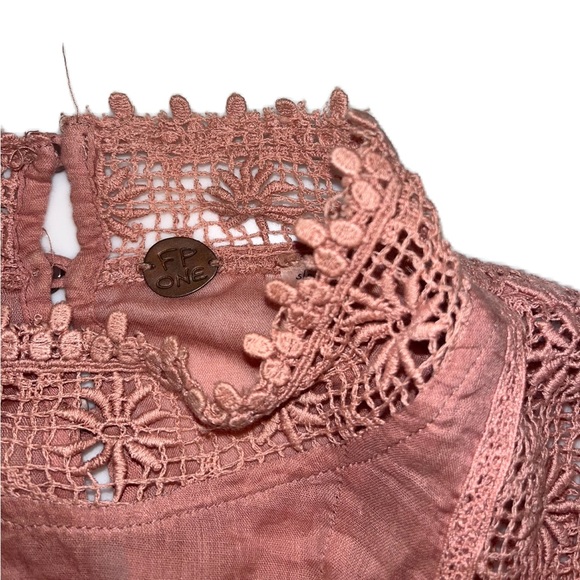 Free People pink lace bohemian top - Picture 3 of 3